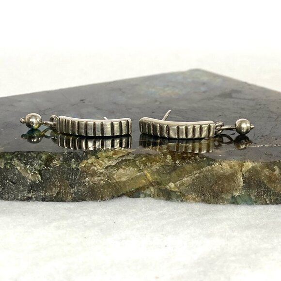 Solid Sterling Silver 925 Curved Textured Quarter Hoop Dangle Ball Post Earrings - Picture 7 of 16